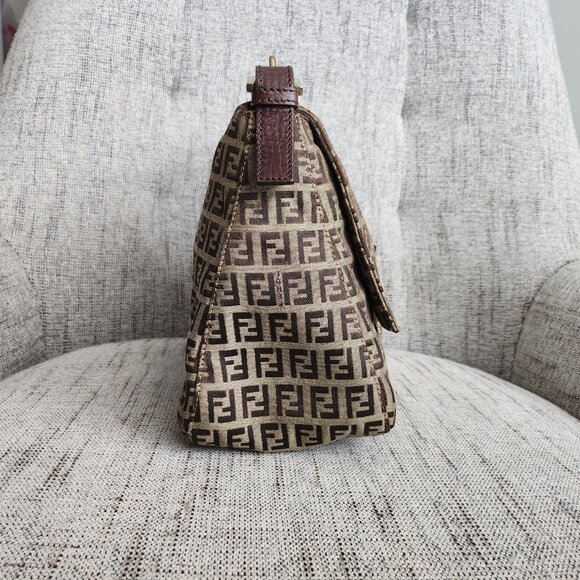 Authentic Fendi Brown Zucchino Canvas Mama Baguette Gold Hardware - Picture 2 of 16
